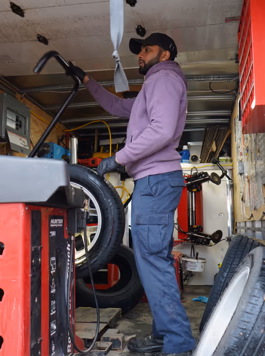mobile tire service technician